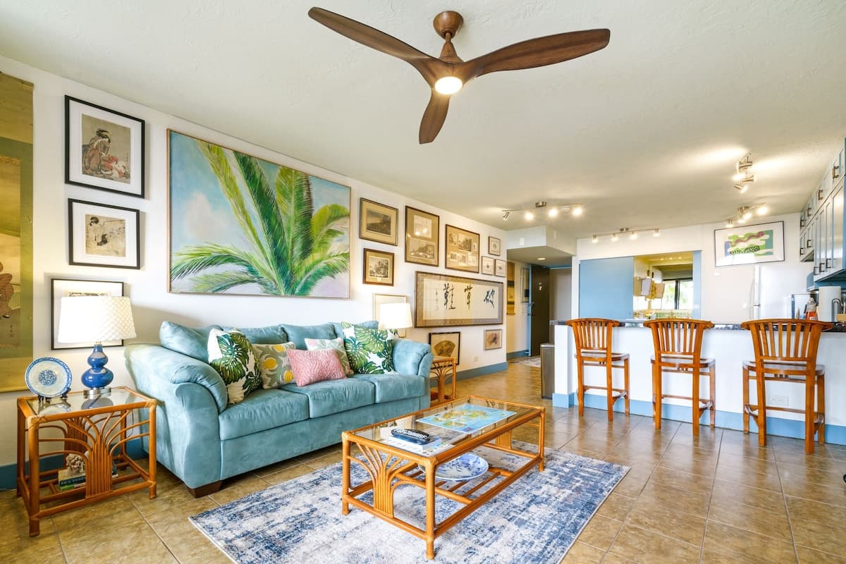 Condo in Kailua-Kona · ★4.88 · 1 bedroom · 2 beds · 2 shared baths - Photo 3