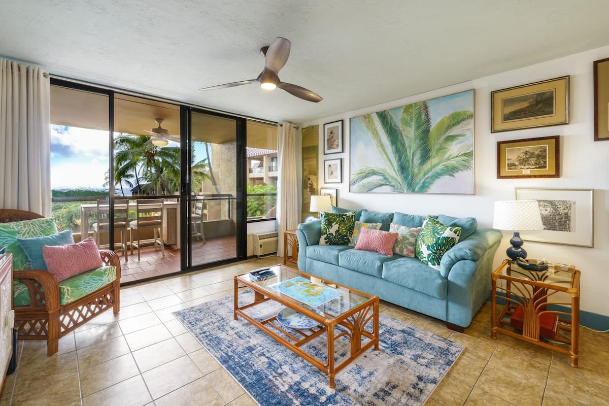 Condo in Kailua-Kona · ★4.88 · 1 bedroom · 2 beds · 2 shared baths - Photo 1