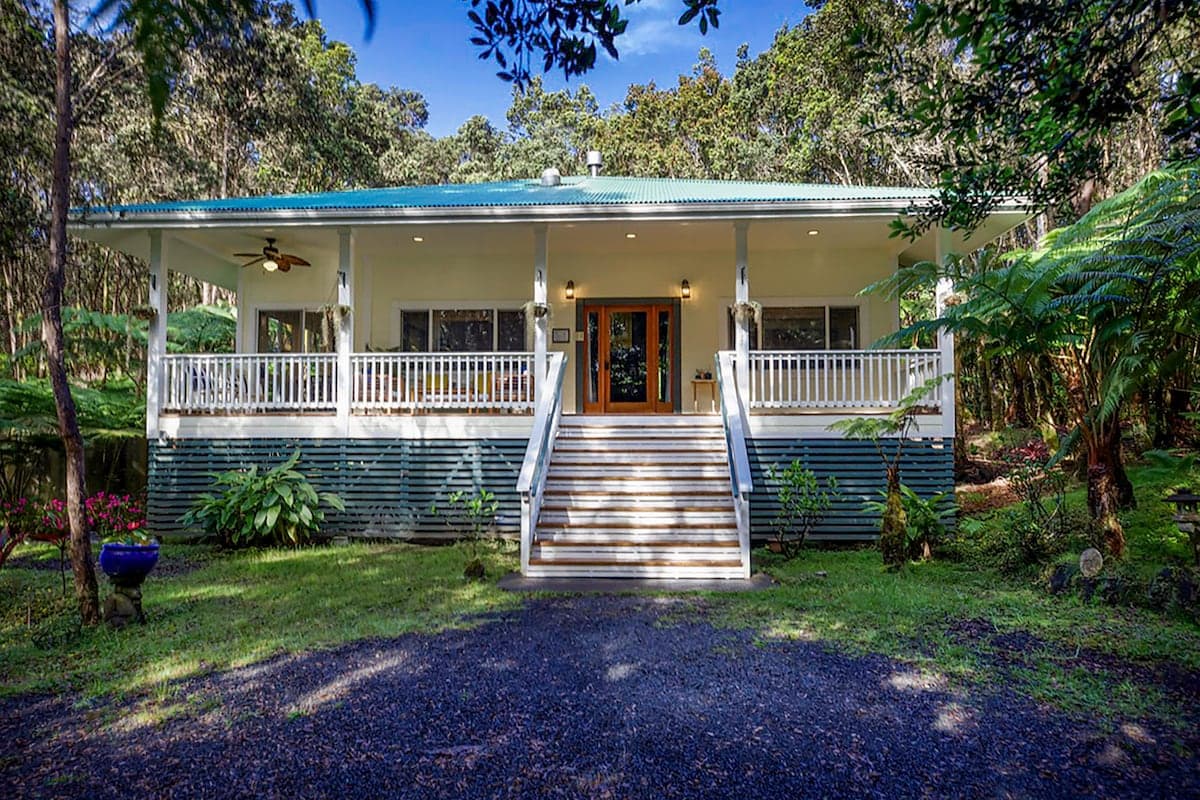 Home in Volcano · ★4.92 · 2 bedrooms · 2 beds · 1.5 baths - Photo 1