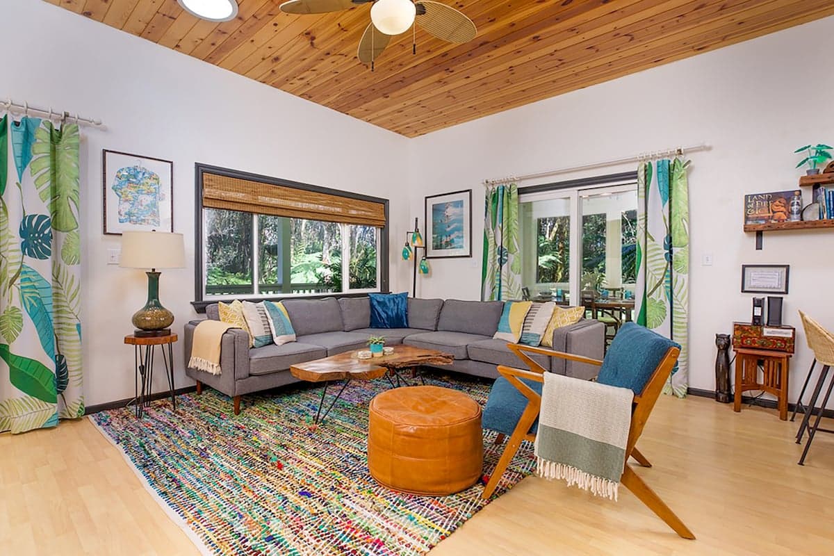 Home in Volcano · ★4.92 · 2 bedrooms · 2 beds · 1.5 baths - Photo 3
