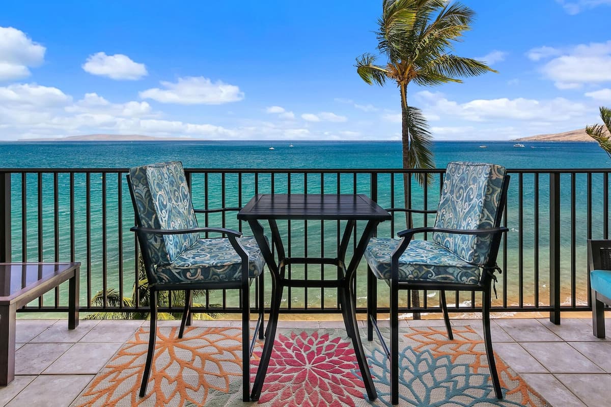 Condo in Kihei · ★4.93 · 1 bedroom · 1 bed · 2 baths - Photo 1