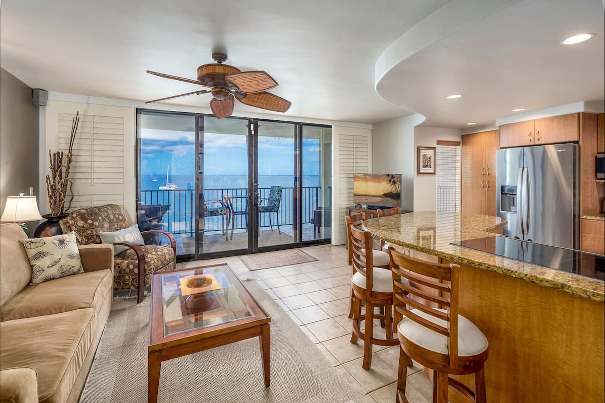 Condo in Kihei · ★4.93 · 1 bedroom · 1 bed · 2 baths - Photo 2