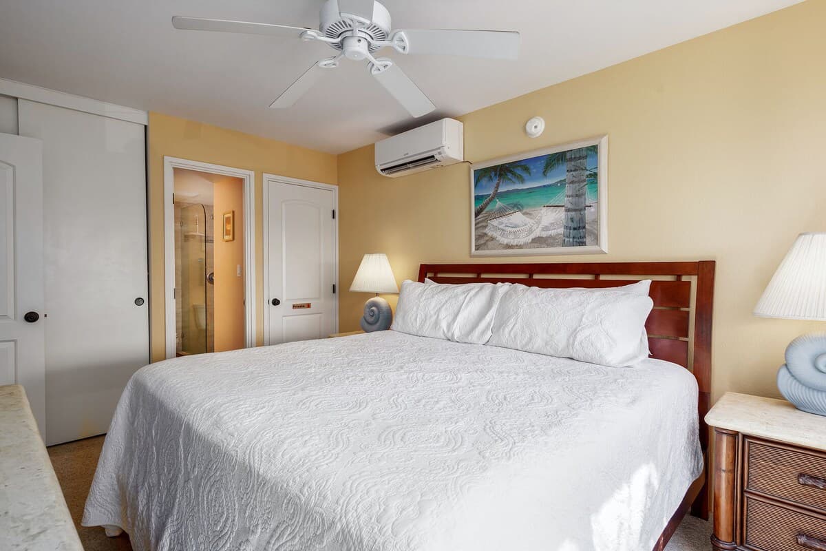 Condo in Kihei · ★4.86 · 1 bedroom · 2 beds · 2 private baths - Photo 3