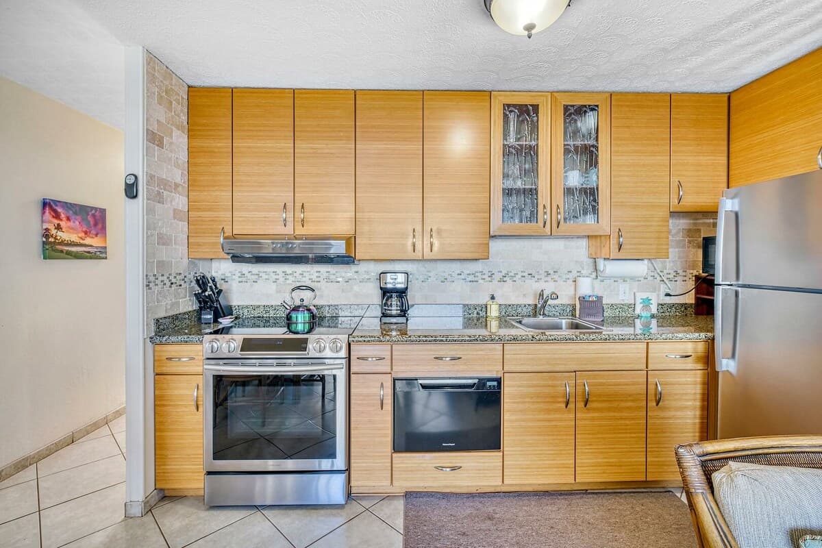 Condo in Kihei · ★5.0 · 1 bedroom · 2 beds · 1 bath - Photo 3