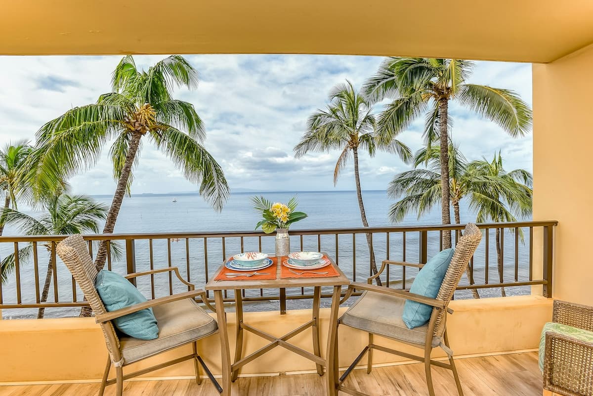 Condo in Kihei · ★4.8 · 1 bedroom · 2 beds · 1 shared bath - Photo 1