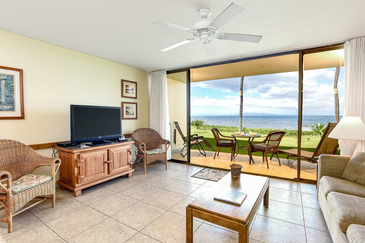 Sugar Beach Resort 135: 1BR Oceanfront | Pool - Photo 5