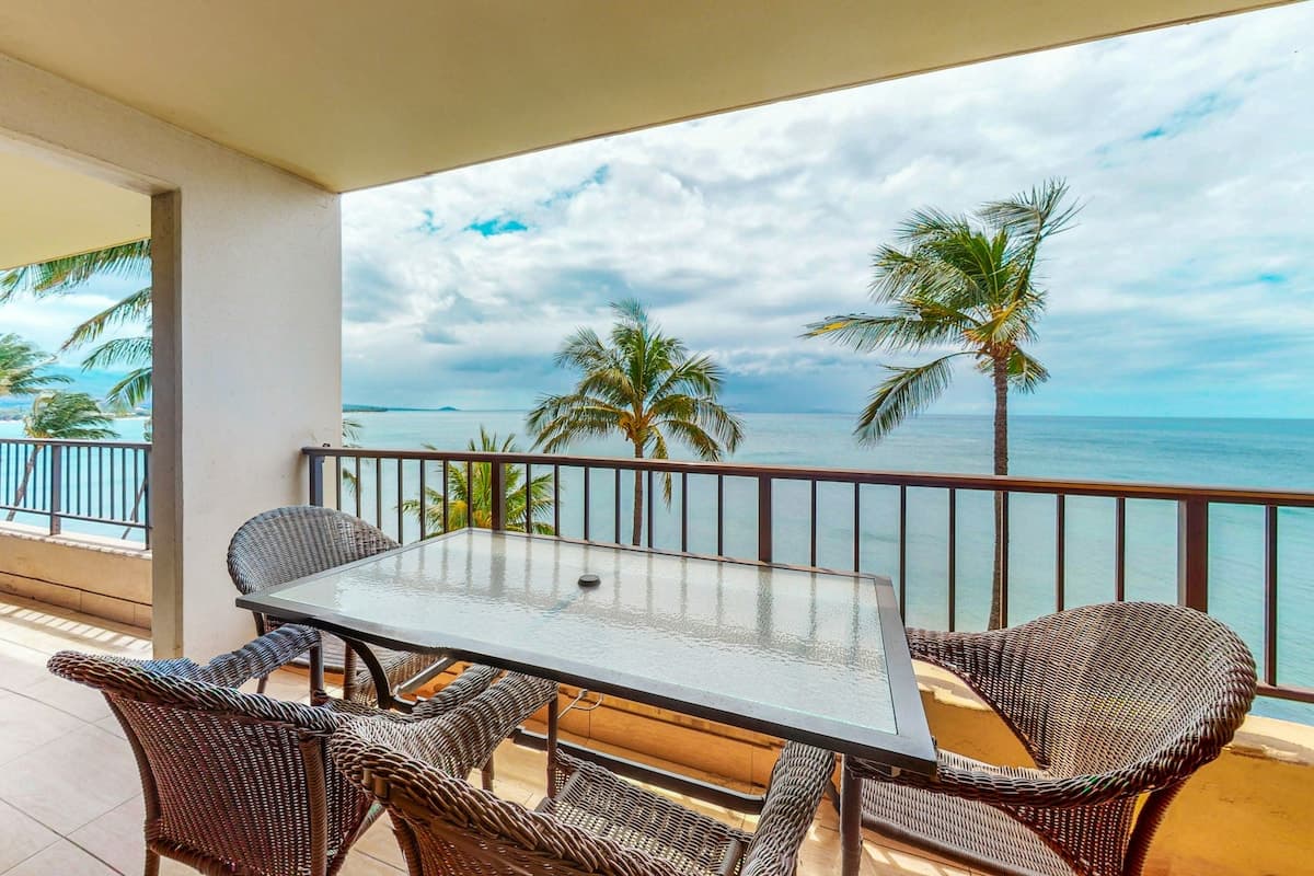 Condo in Kihei · ★4.89 · 2 bedrooms · 3 beds · 2 shared baths - Photo 1