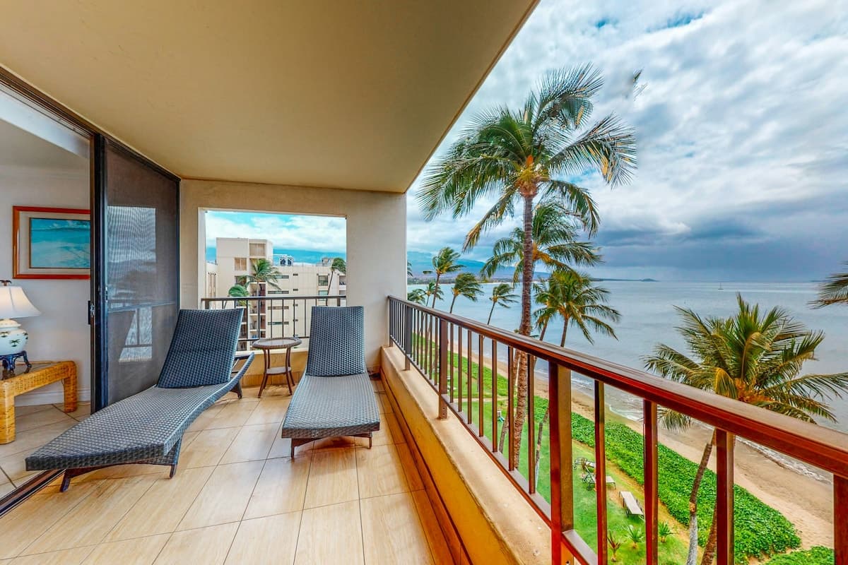 Condo in Kihei · ★4.89 · 2 bedrooms · 3 beds · 2 shared baths - Photo 2