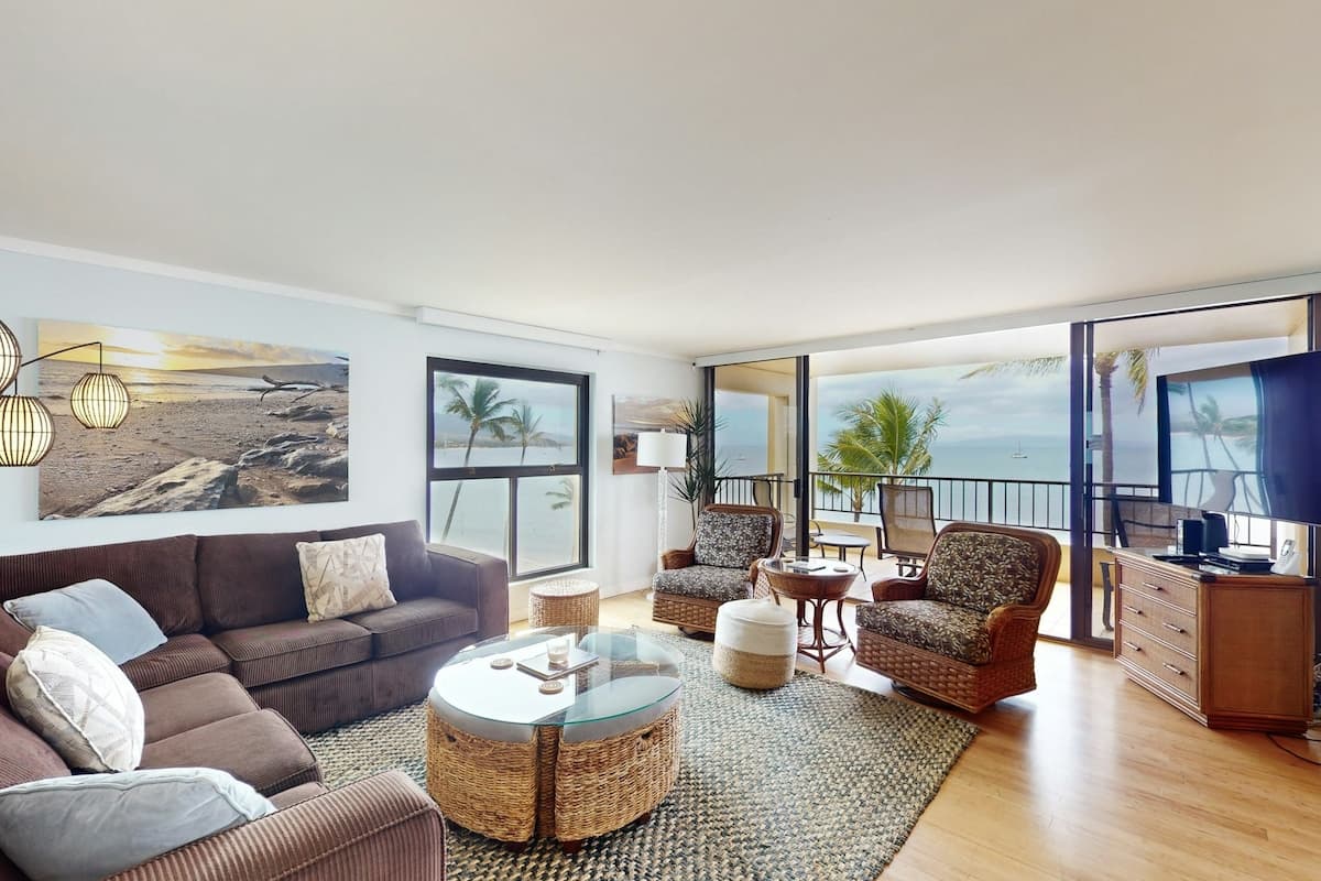 Sugar Beach Resort 513: 2BR Oceanfront | Pool - Photo 1