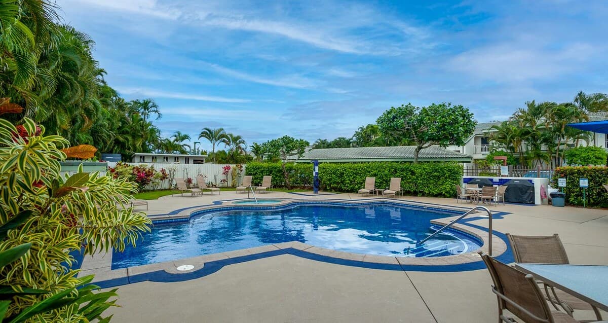 Condo in Princeville · ★4.42 · 2 bedrooms · 3 beds · 2 private baths - Photo 3