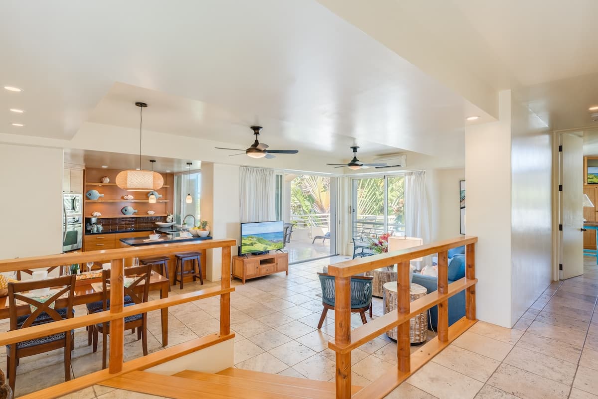 Condo in Kihei · ★4.9 · 1 bedroom · 2 beds · 2 baths - Photo 5