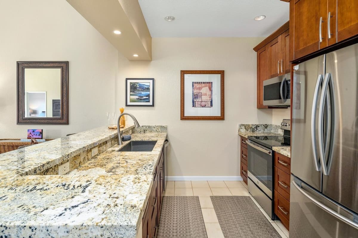 Condo in Kihei · ★4.75 · 2 bedrooms · 3 beds · 2 baths - Photo 5