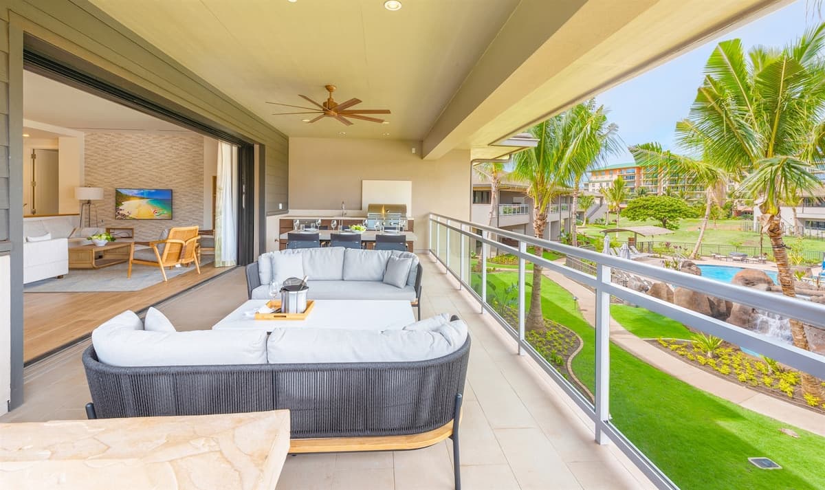 Villa in Lahaina · ★5.0 · 3 bedrooms · 4 beds · 3 baths - Photo 1