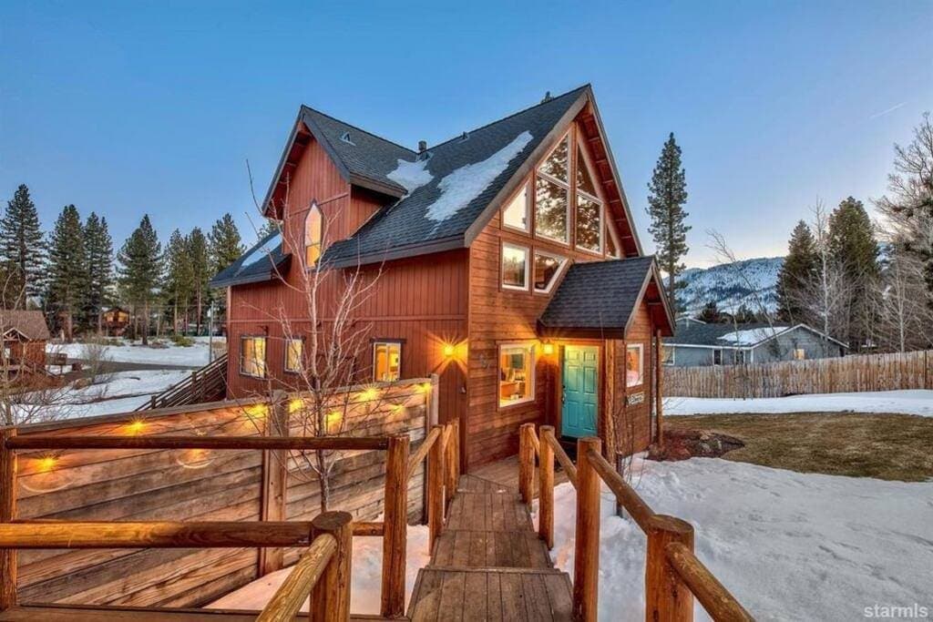 Rustic Cabin with Hot Tub, Near Lake & Heavenly - Photo 5