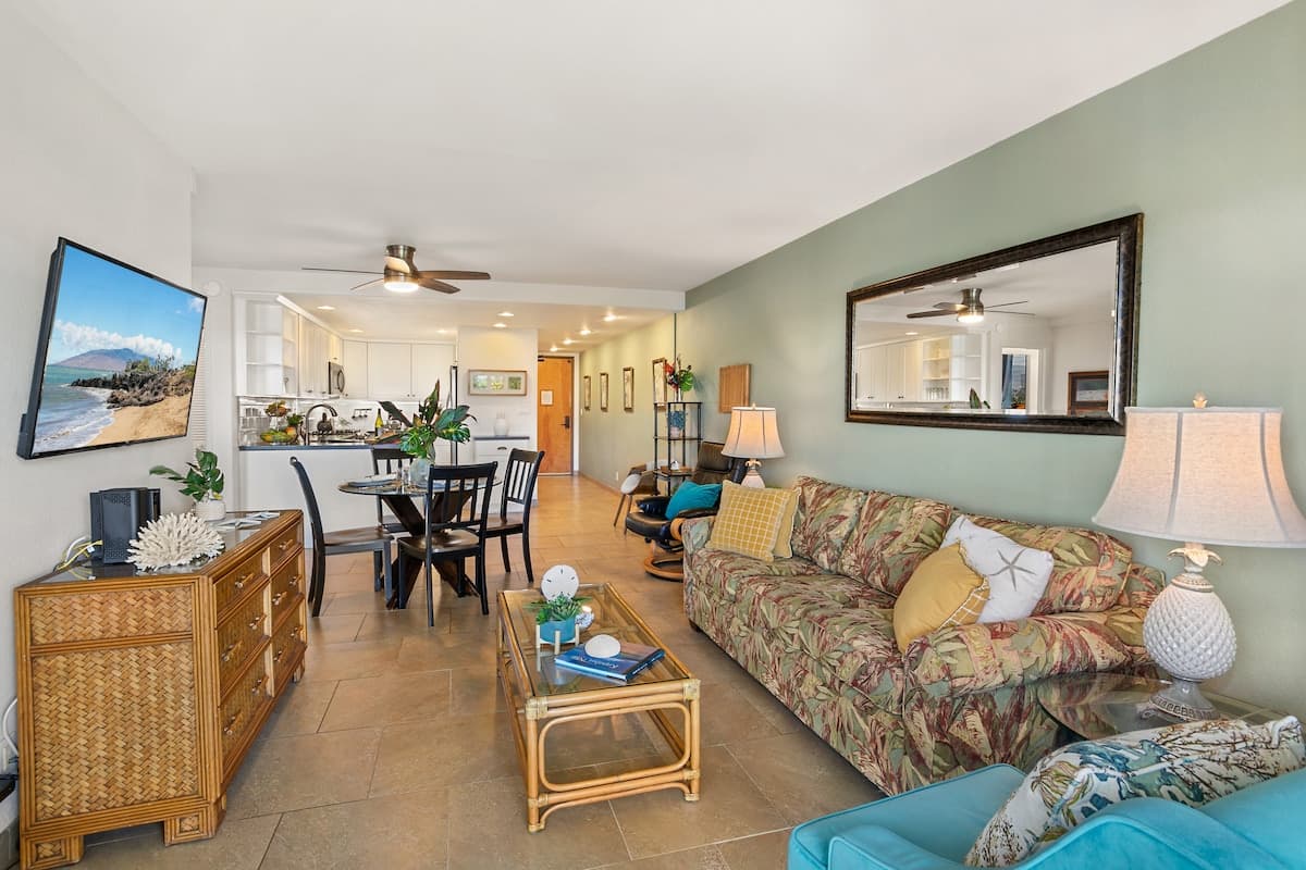 Condo in Kihei · ★4.76 · 2 bedrooms · 3 beds · 2 private baths - Photo 5