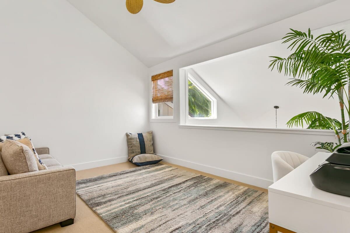 koolkondo Luxury Designer Condo with AC by the beach - Photo 5