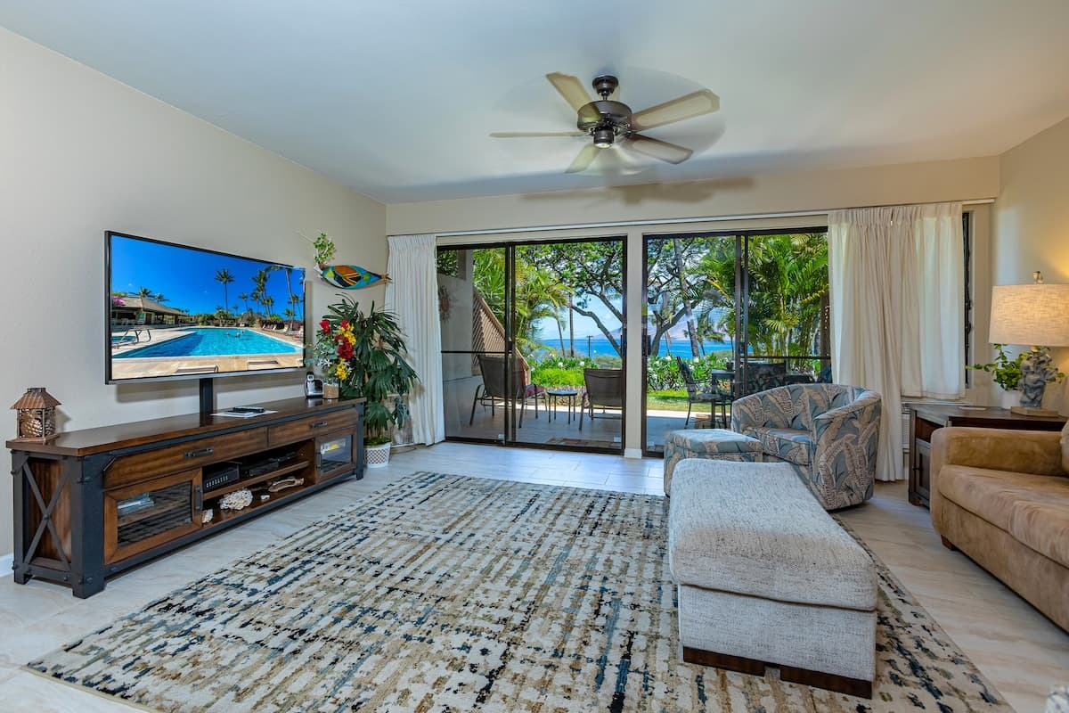 Condo in Kihei · ★4.91 · 1 bedroom · 2 beds · 2 private baths - Photo 2