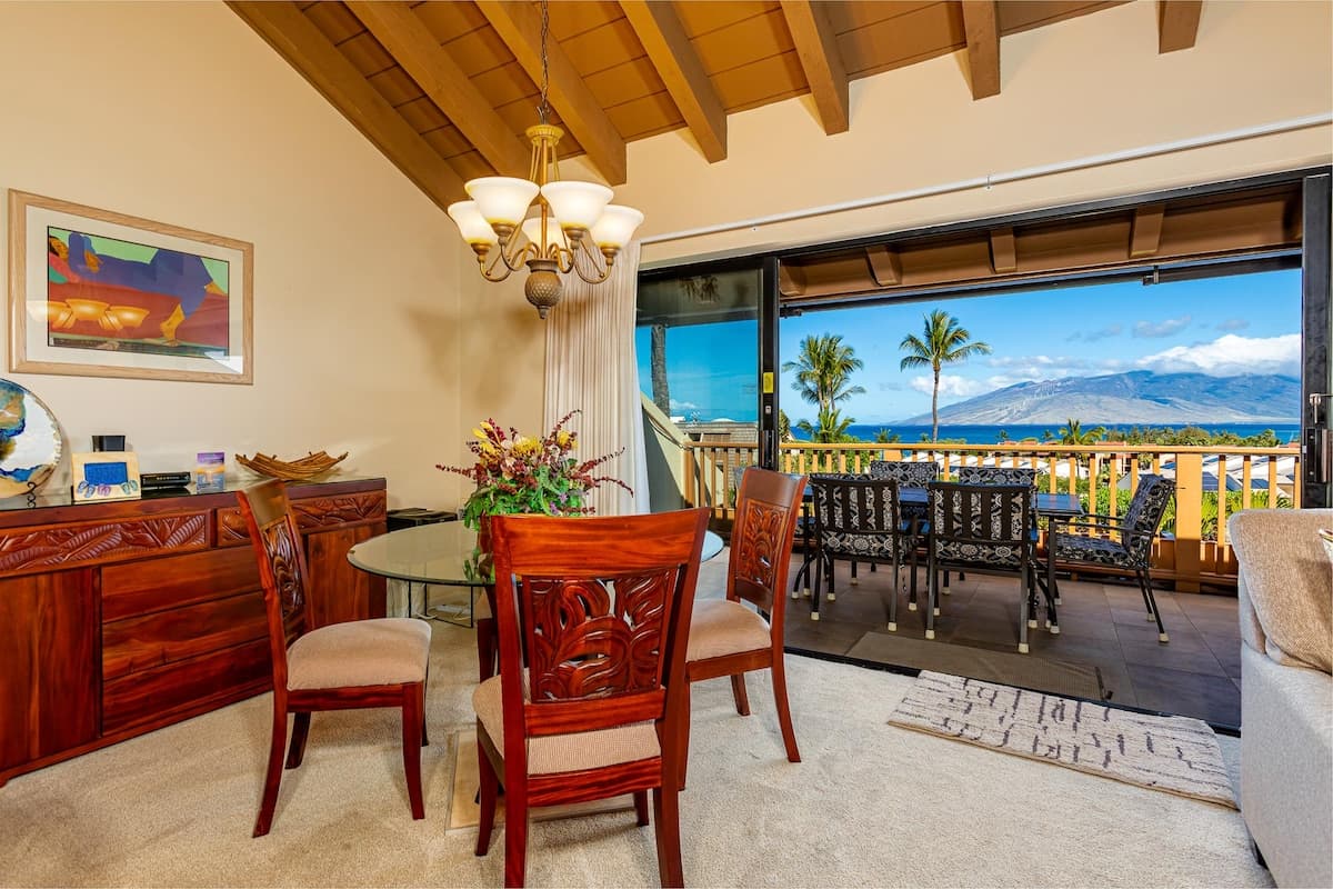 Condo in Kihei · ★4.8 · 2 bedrooms · 3 beds · 2 private baths - Photo 2