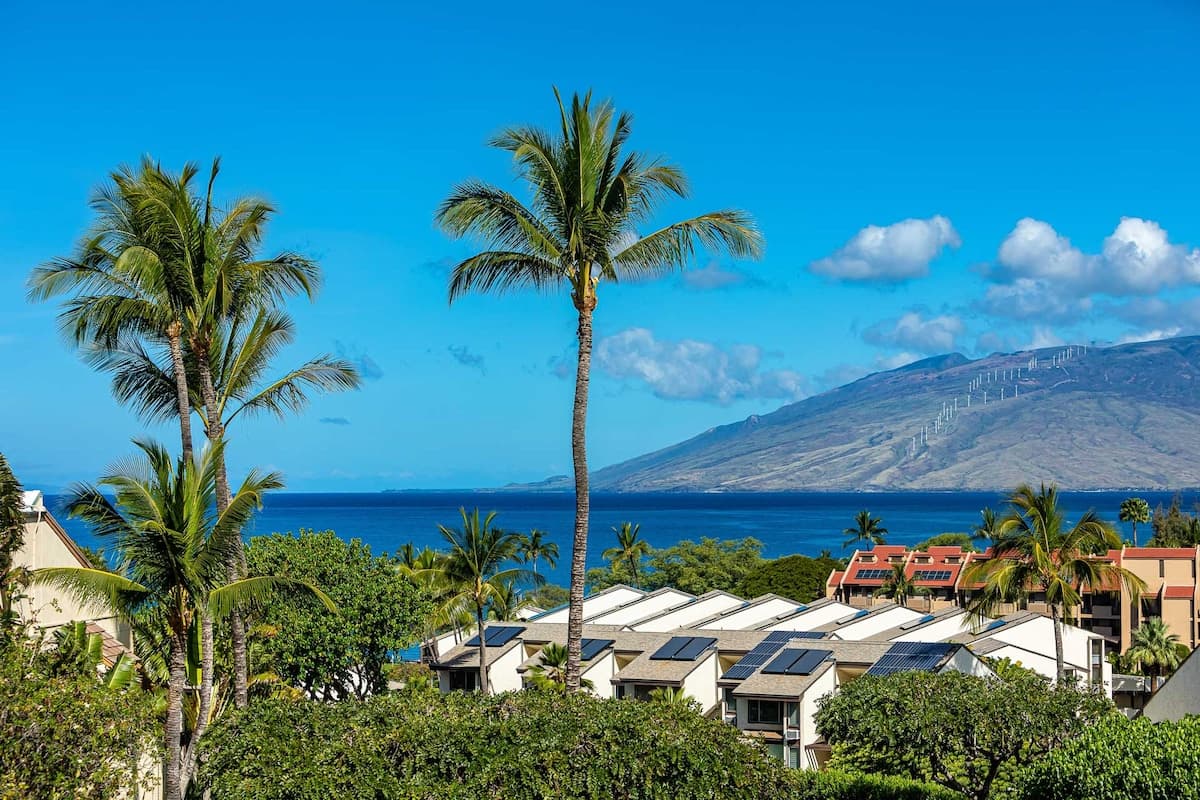 Condo in Kihei · ★4.8 · 2 bedrooms · 3 beds · 2 private baths - Photo 1
