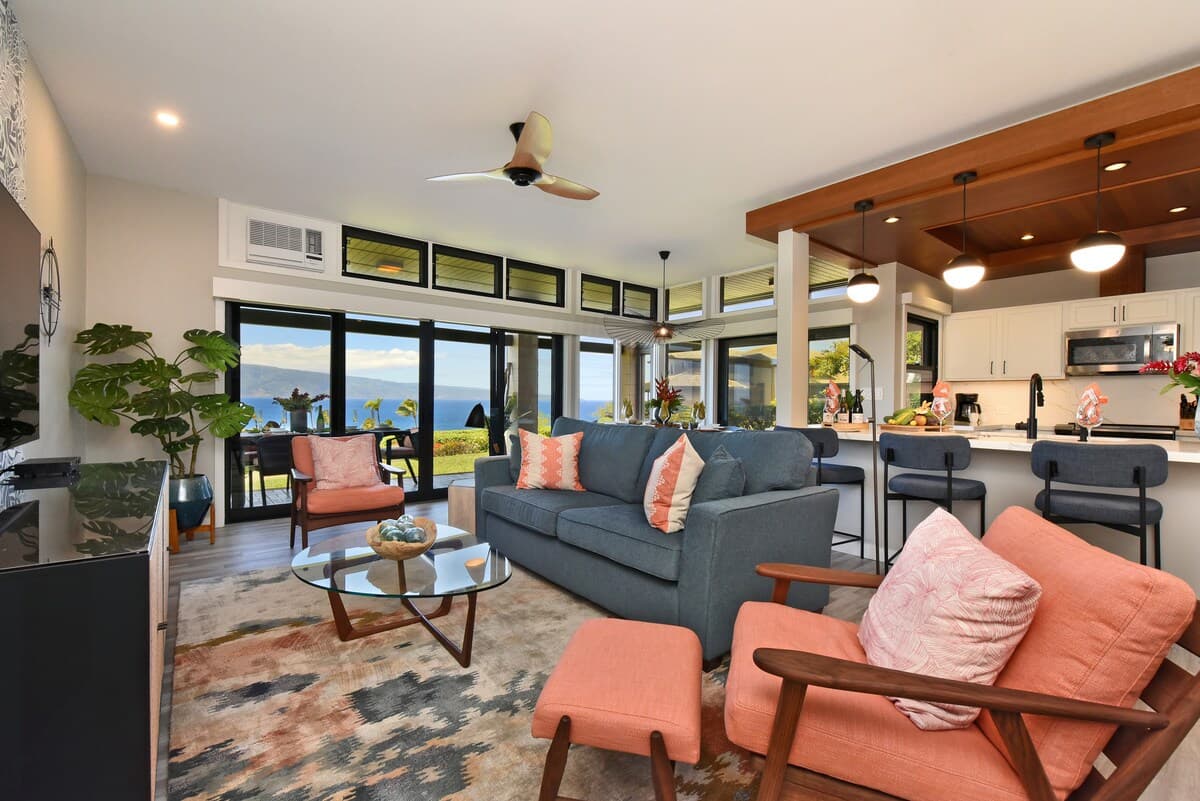 Condo in Lahaina · ★5.0 · 2 bedrooms · 4 beds · 3 baths - Photo 3
