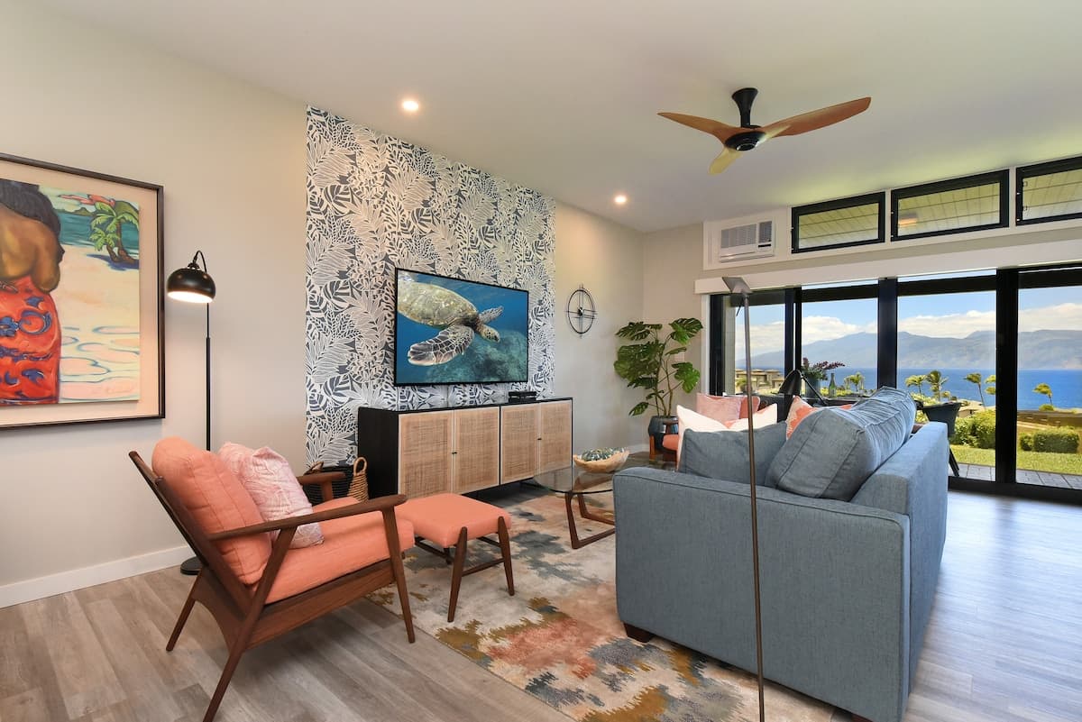 Condo in Lahaina · ★5.0 · 2 bedrooms · 4 beds · 3 baths - Photo 2
