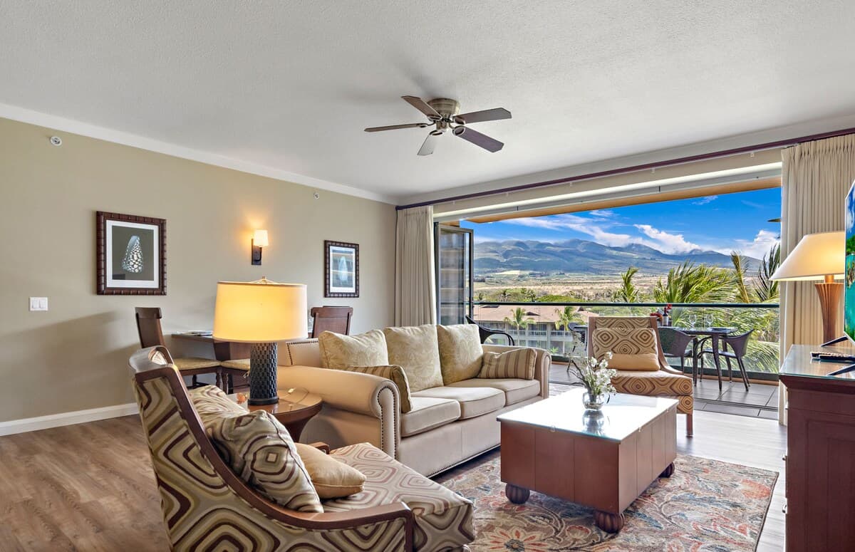 Condo in Lahaina · ★4.85 · 2 bedrooms · 3 beds · 2 baths - Photo 2