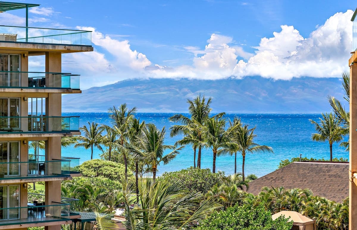 Condo in Lahaina · ★4.85 · 2 bedrooms · 3 beds · 2 baths - Photo 1
