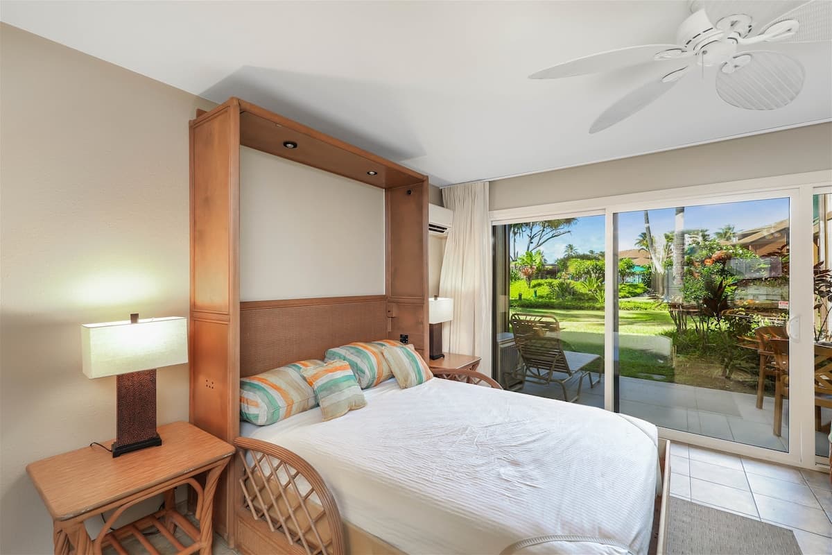Condo in Kapaa · ★4.69 · 1 bedroom · 1 bed · 1 shared bath - Photo 2