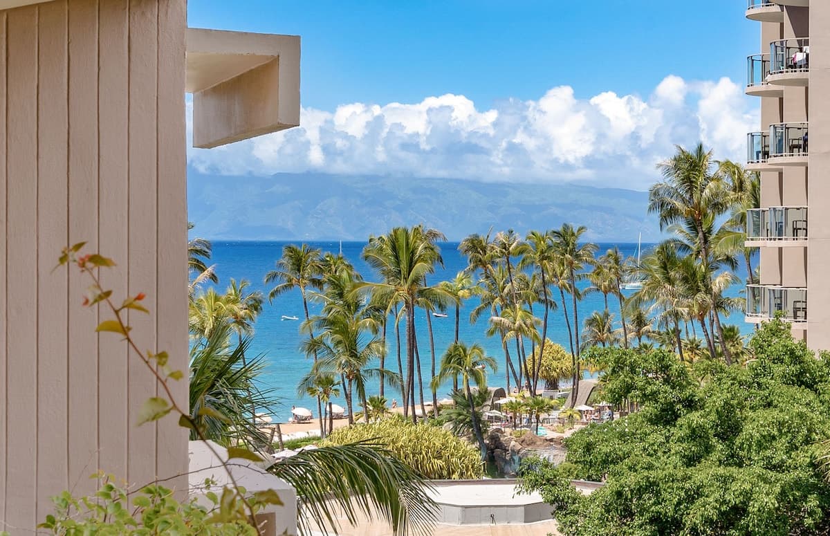 Condo in Lahaina · ★4.88 · 2 bedrooms · 3 beds · 2 baths - Photo 1