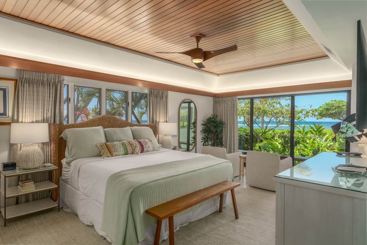 Condo in Lahaina · ★5.0 · 3 bedrooms · 4 beds · 2 baths - Photo 4