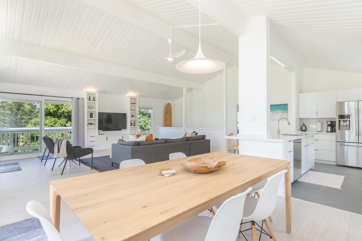 Home in Princeville · ★4.62 · 4 bedrooms · 5 beds · 2.5 shared baths - Photo 2