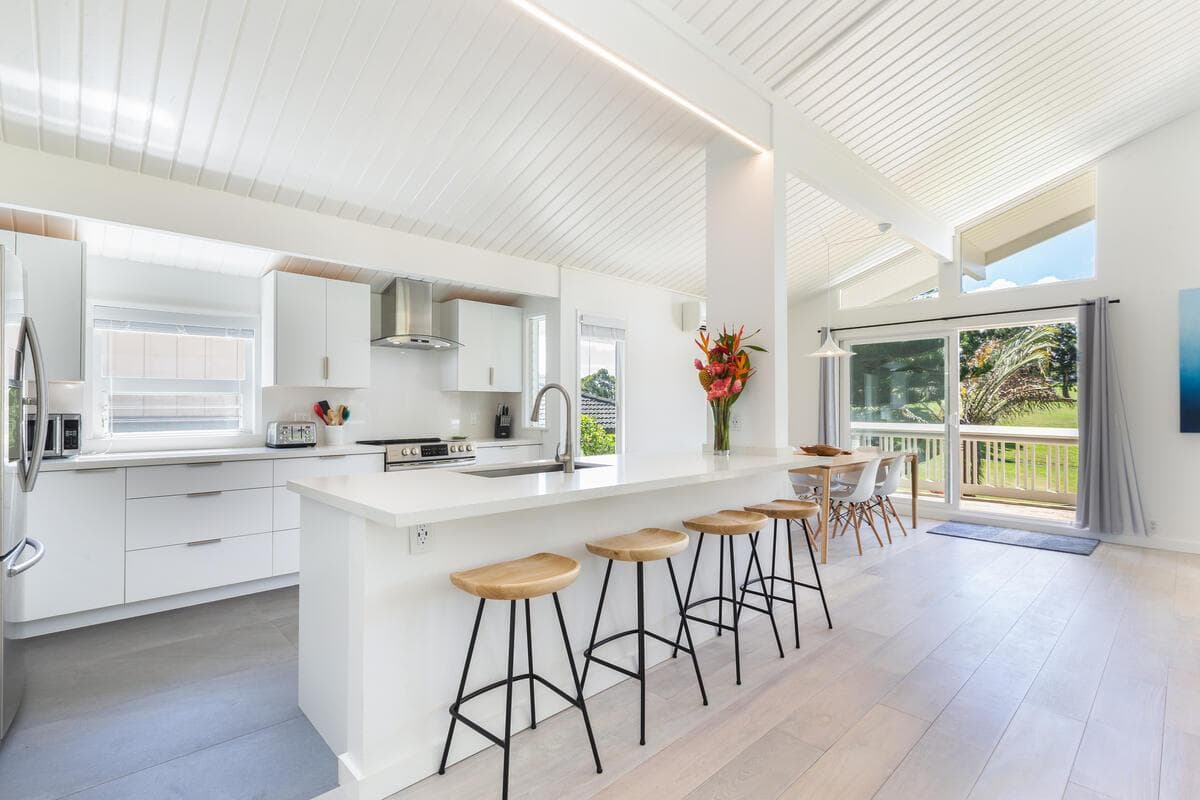 Home in Princeville · ★4.62 · 4 bedrooms · 5 beds · 2.5 shared baths - Photo 4