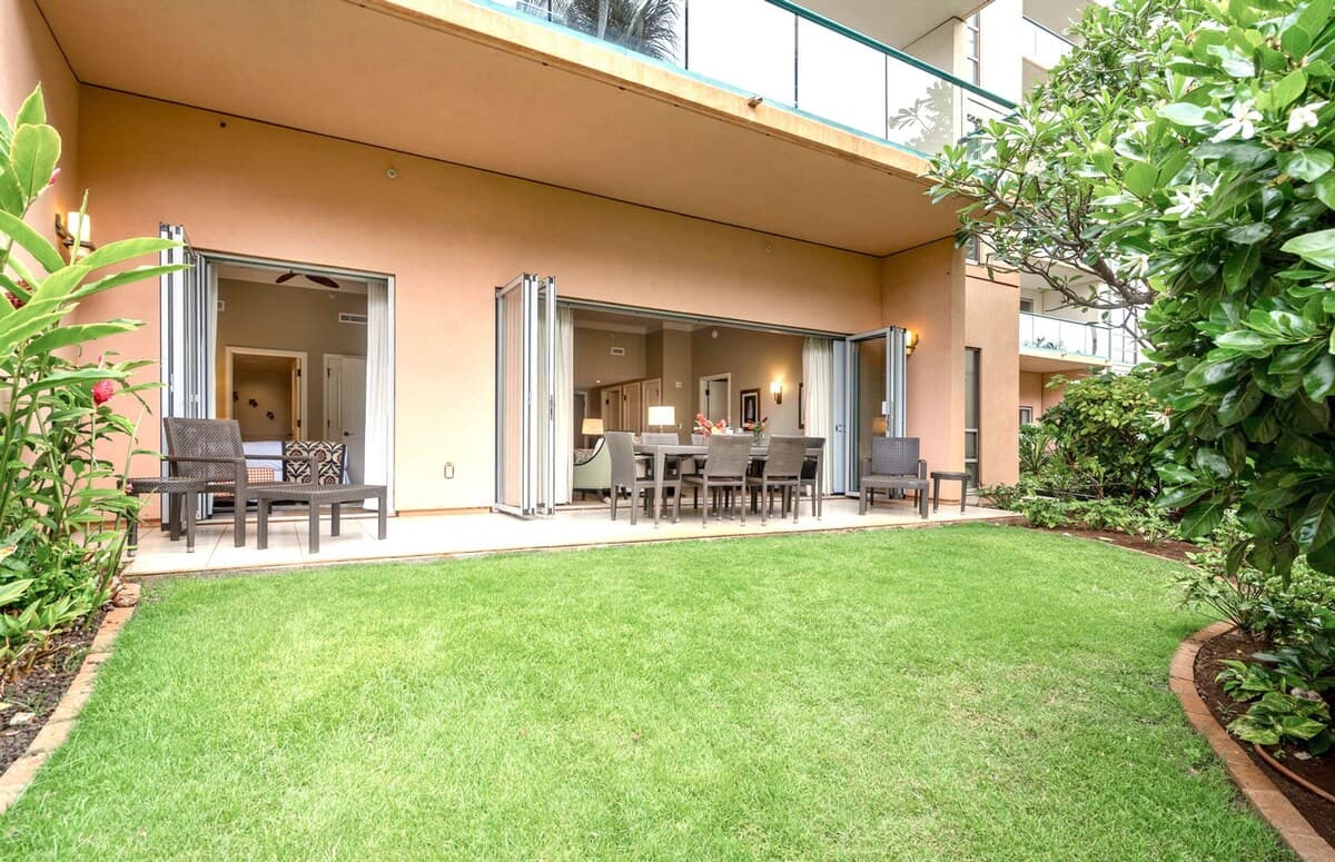 Condo in Lahaina · ★5.0 · 2 bedrooms · 3 beds · 2 baths - Photo 5