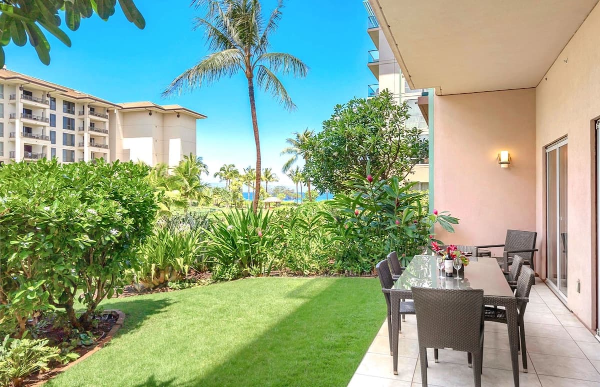 Condo in Lahaina · ★5.0 · 2 bedrooms · 3 beds · 2 baths - Photo 1
