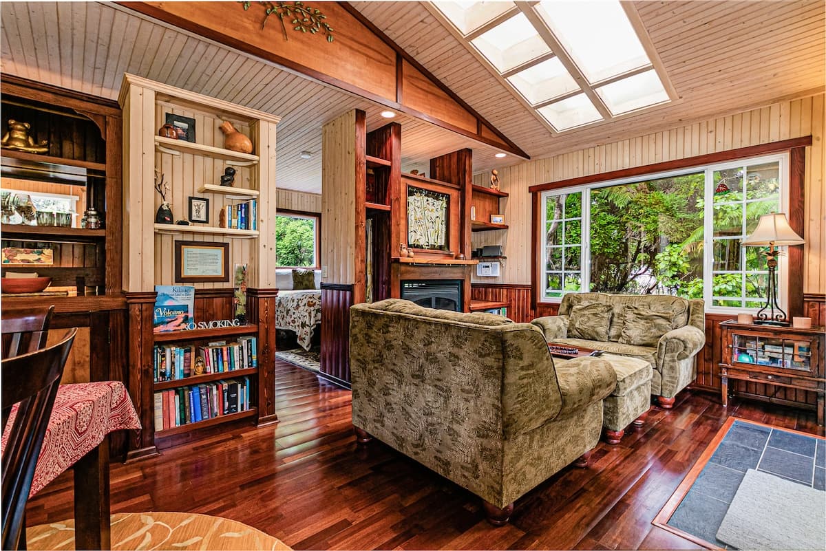 Home in Volcano · ★4.94 · 2 bedrooms · 2 beds · 2 baths - Photo 5