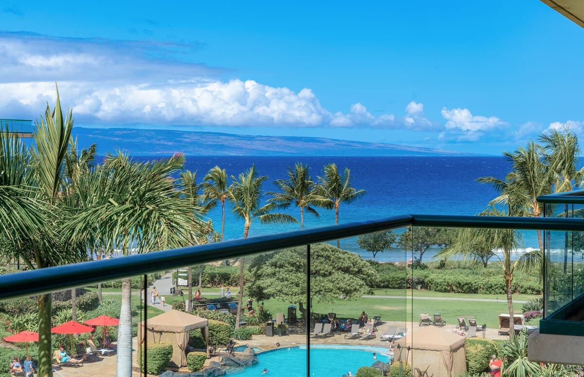 Condo in Lahaina · ★5.0 · 2 bedrooms · 3 beds · 2 baths - Photo 4