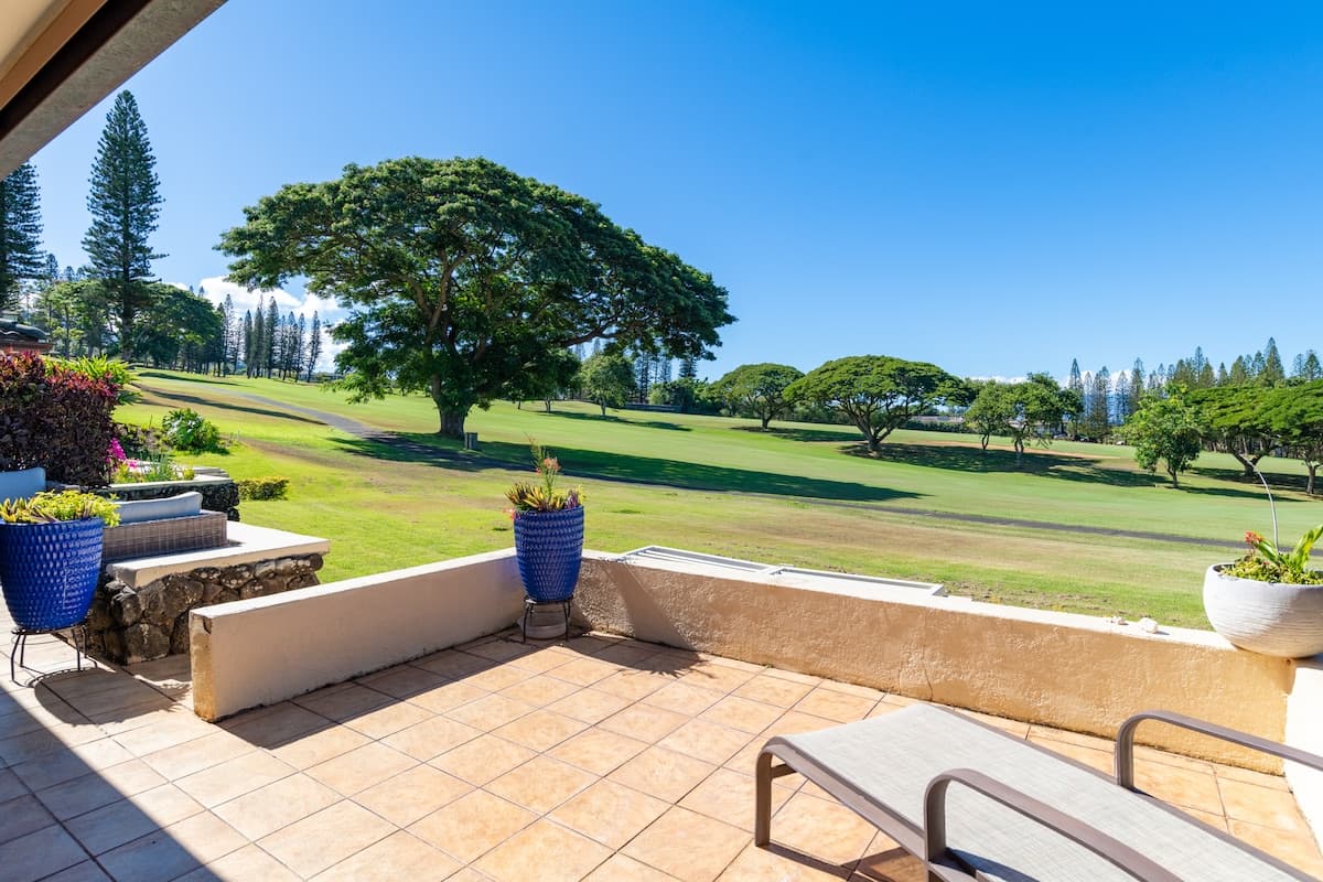 Condo in Lahaina · ★4.77 · 2 bedrooms · 3 beds · 2 shared baths - Photo 2