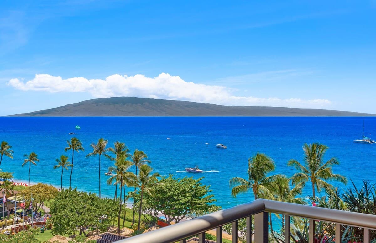 Condo in Lahaina · ★4.7 · Studio · 2 beds · 1 bath - Photo 2