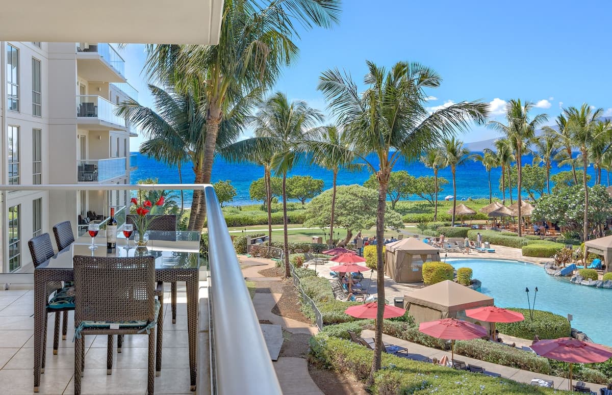 Condo in Lahaina · ★4.88 · 2 bedrooms · 3 beds · 2 baths - Photo 5