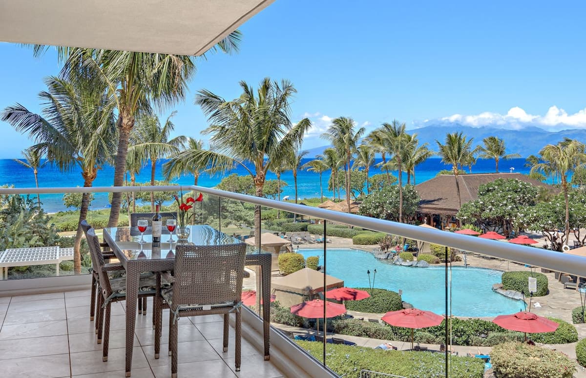 Condo in Lahaina · ★4.88 · 2 bedrooms · 3 beds · 2 baths - Photo 1
