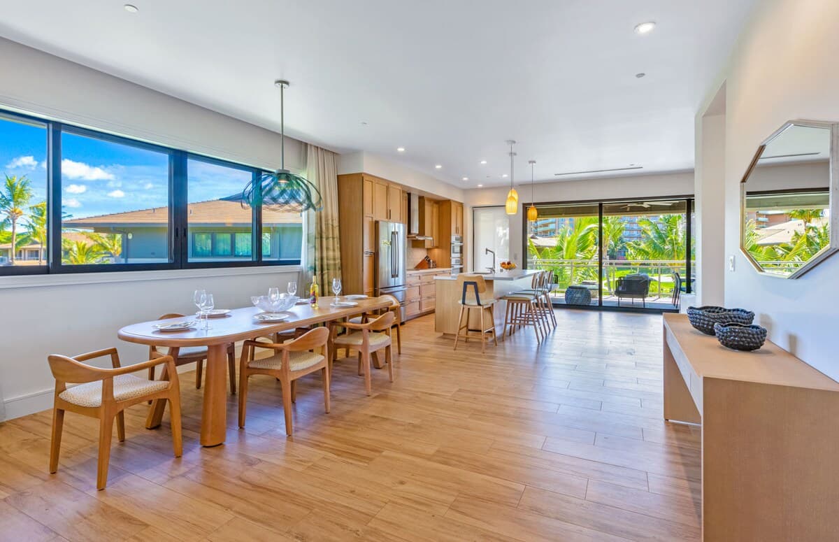 Condo in Lahaina · ★5.0 · 6 bedrooms · 8 beds · 6 shared baths - Photo 4
