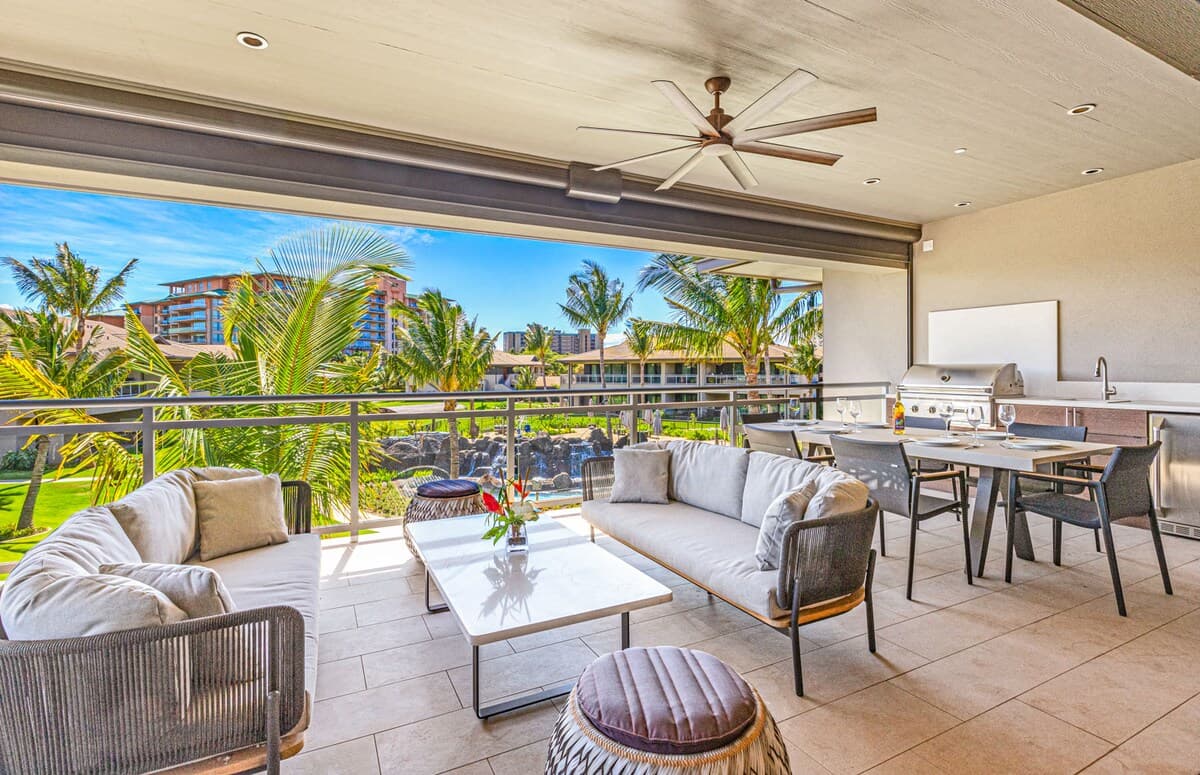 Condo in Lahaina · ★5.0 · 6 bedrooms · 8 beds · 6 shared baths - Photo 2