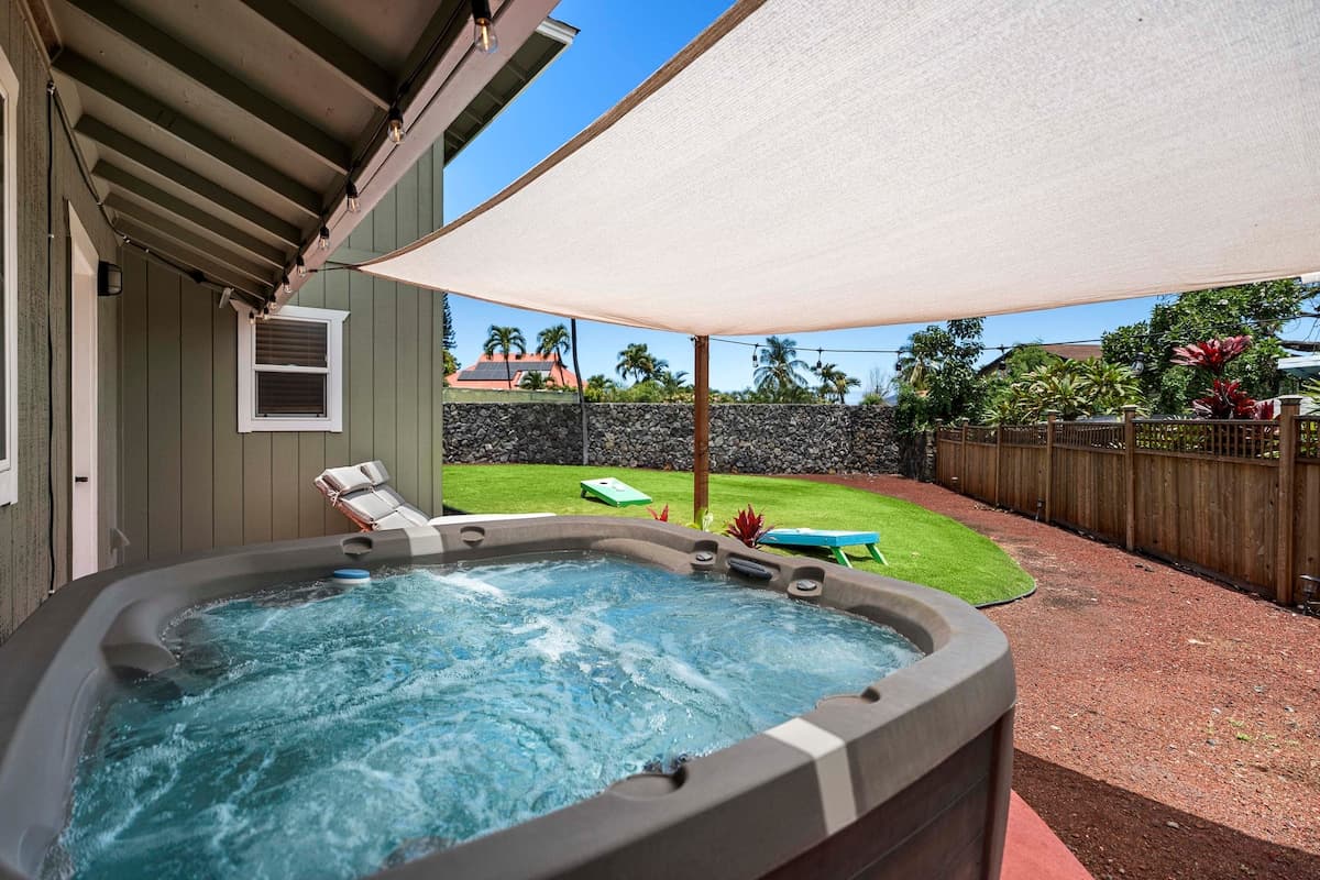 Home in Kailua-Kona · ★4.79 · 4 bedrooms · 7 beds · 4 shared baths - Photo 5