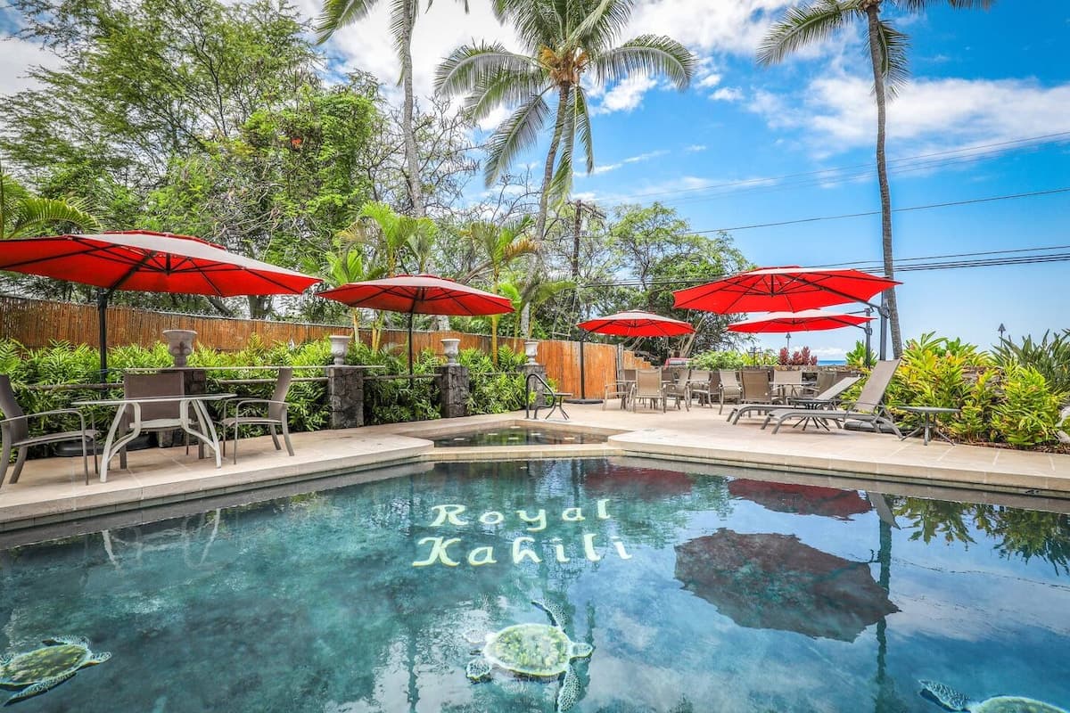 Condo in Kailua-Kona · ★4.8 · 2 bedrooms · 2 beds · 2 baths - Photo 1
