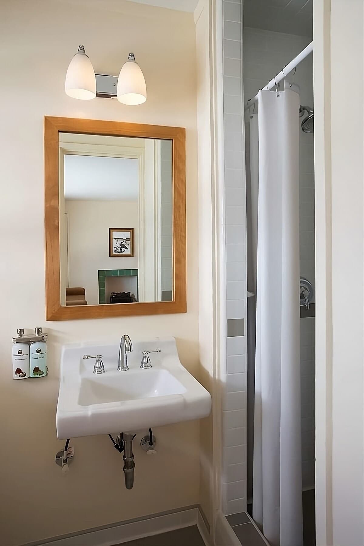 Hotel in Pahoa · ★4.33 · 1 bedroom · 1 private bath - Photo 3