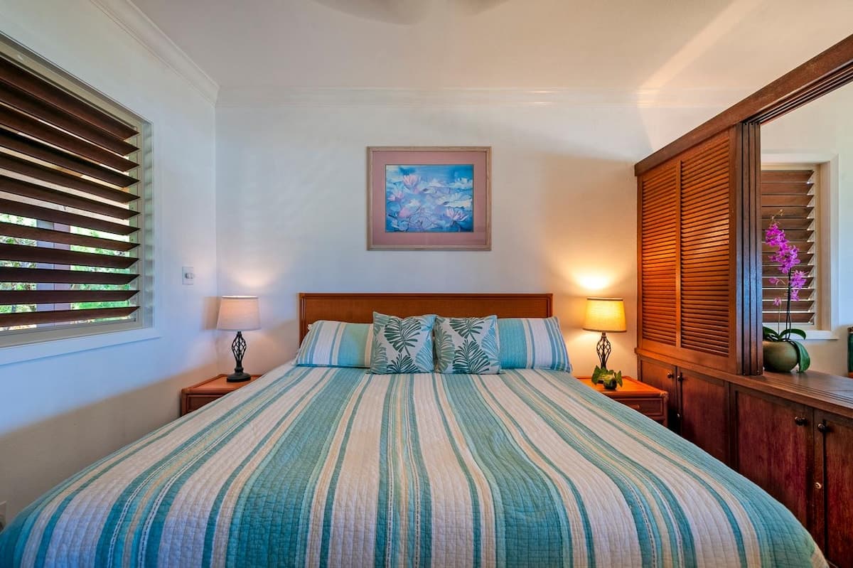 Condo in Hanalei · ★4.61 · 2 bedrooms · 3 beds · 2 baths - Photo 4