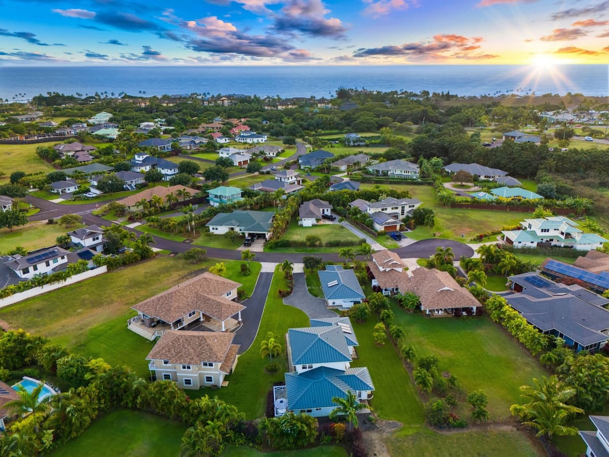Home in Koloa · ★4.98 · 5 bedrooms · 6 beds · 4 baths - Photo 2