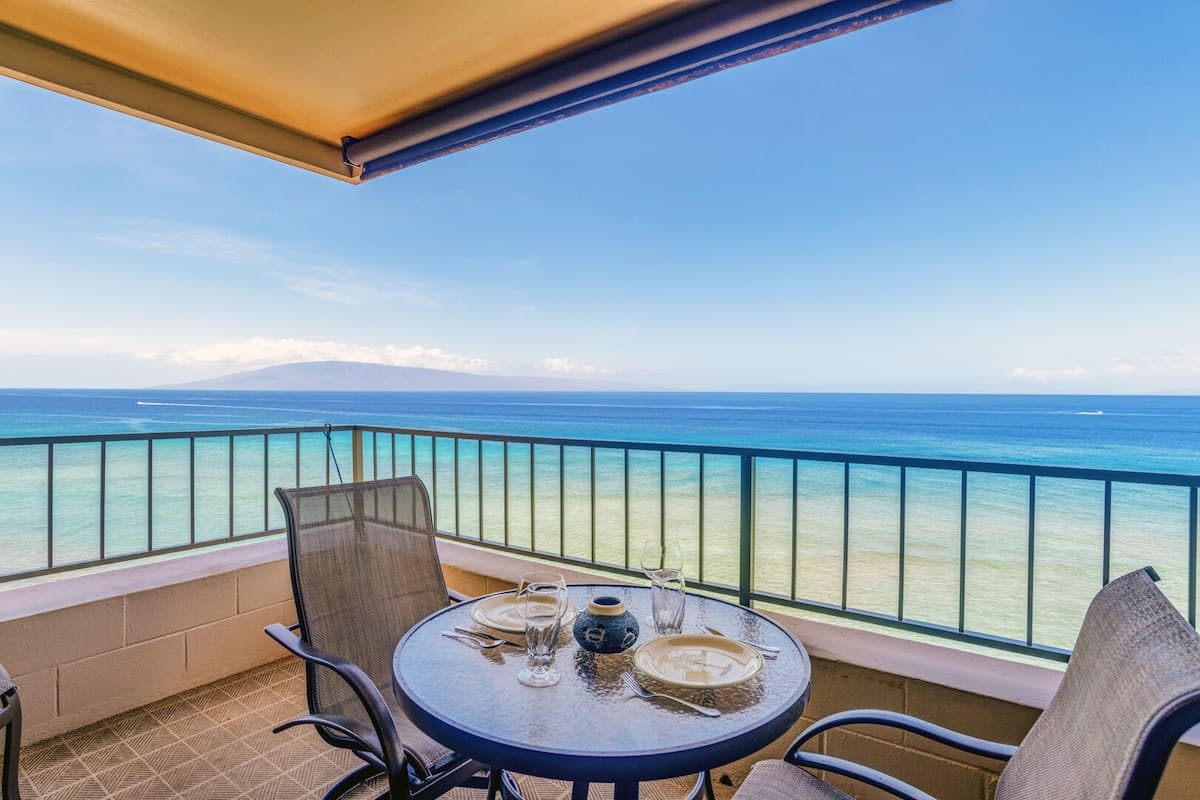 Condo in Lahaina · ★4.73 · 1 bedroom · 2 beds · 1 private bath - Photo 3
