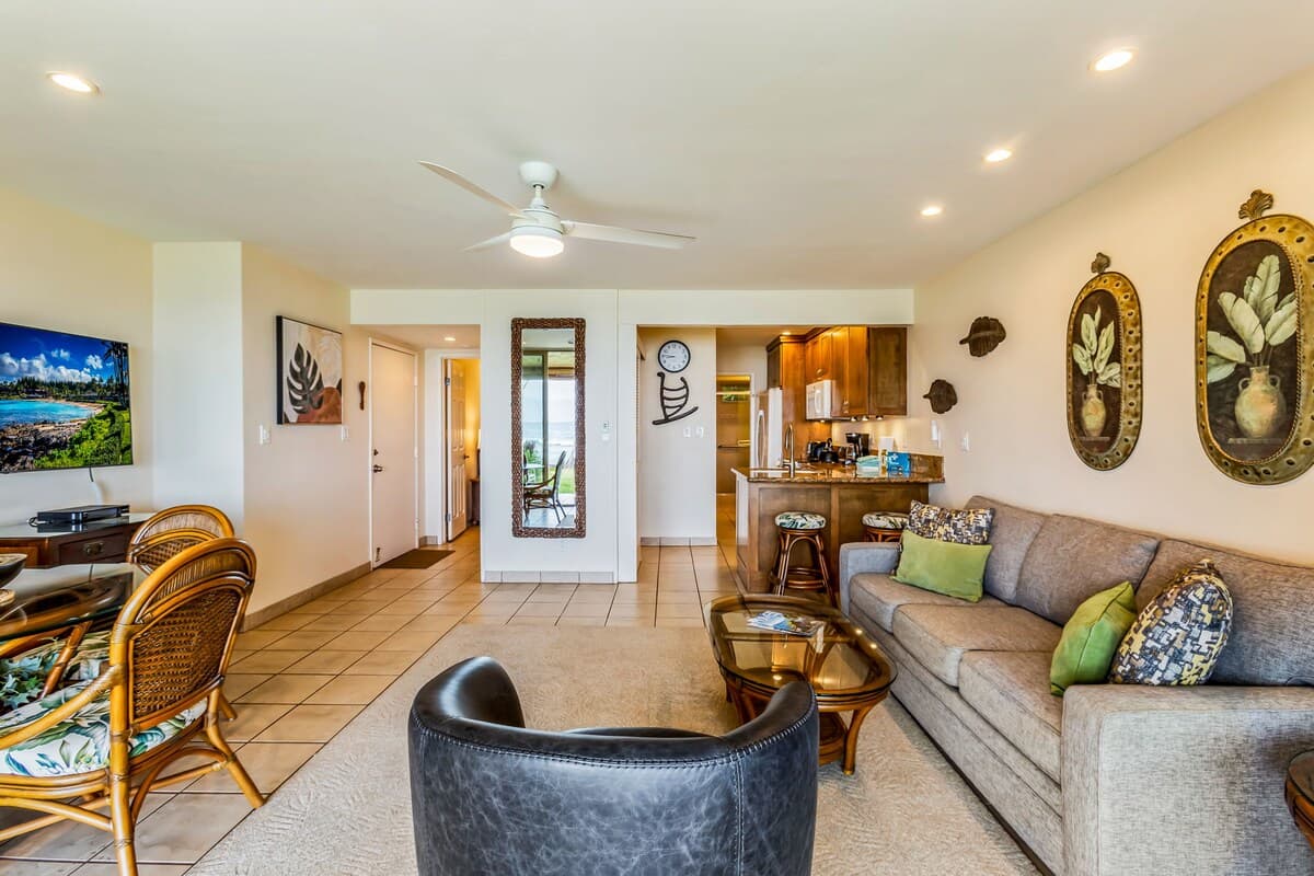 Condo in Lahaina · ★4.89 · 1 bedroom · 1 bed · 1 bath - Photo 5