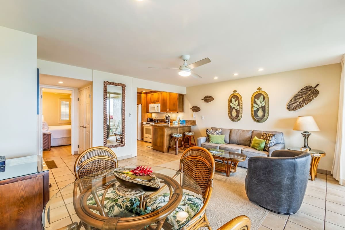 Condo in Lahaina · ★4.89 · 1 bedroom · 1 bed · 1 bath - Photo 4